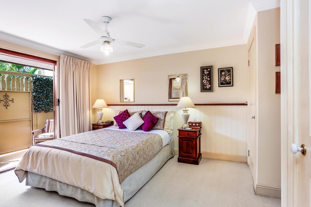 Bed & Breakfast Cream Gables *